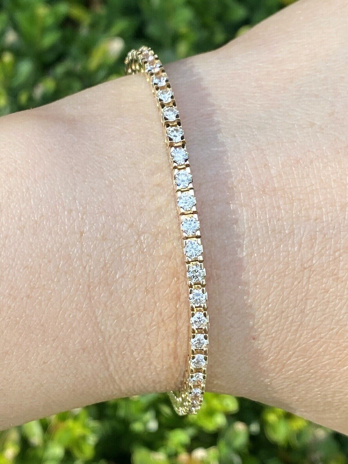 Round 5.50Ct GH/VS Natural Diamond Women’s Day Tennis Bracelet 14k Yellow Gold