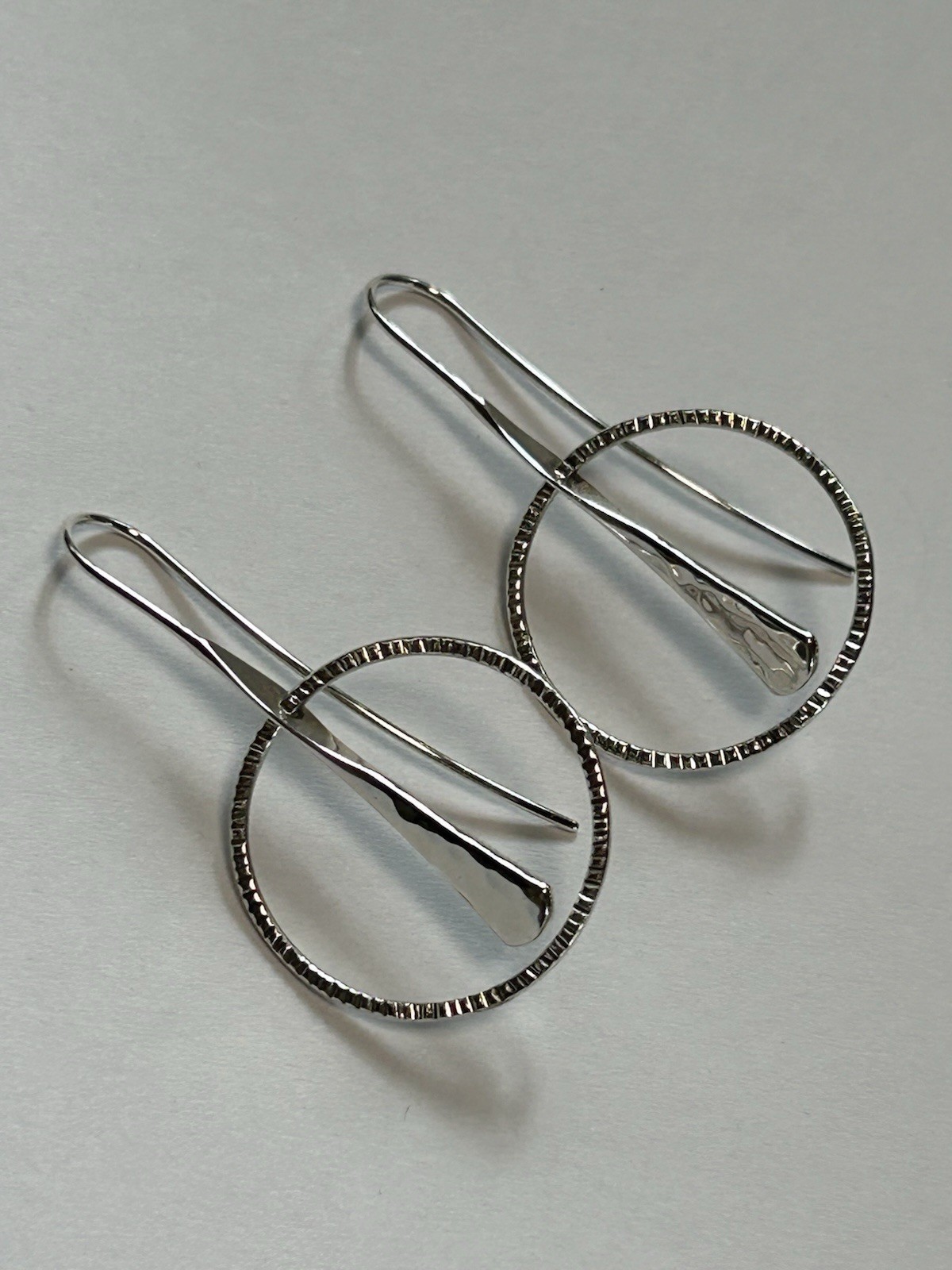 Ed Levin Sterling Silver Dangle Earrings Round Hammered 1 5/8″