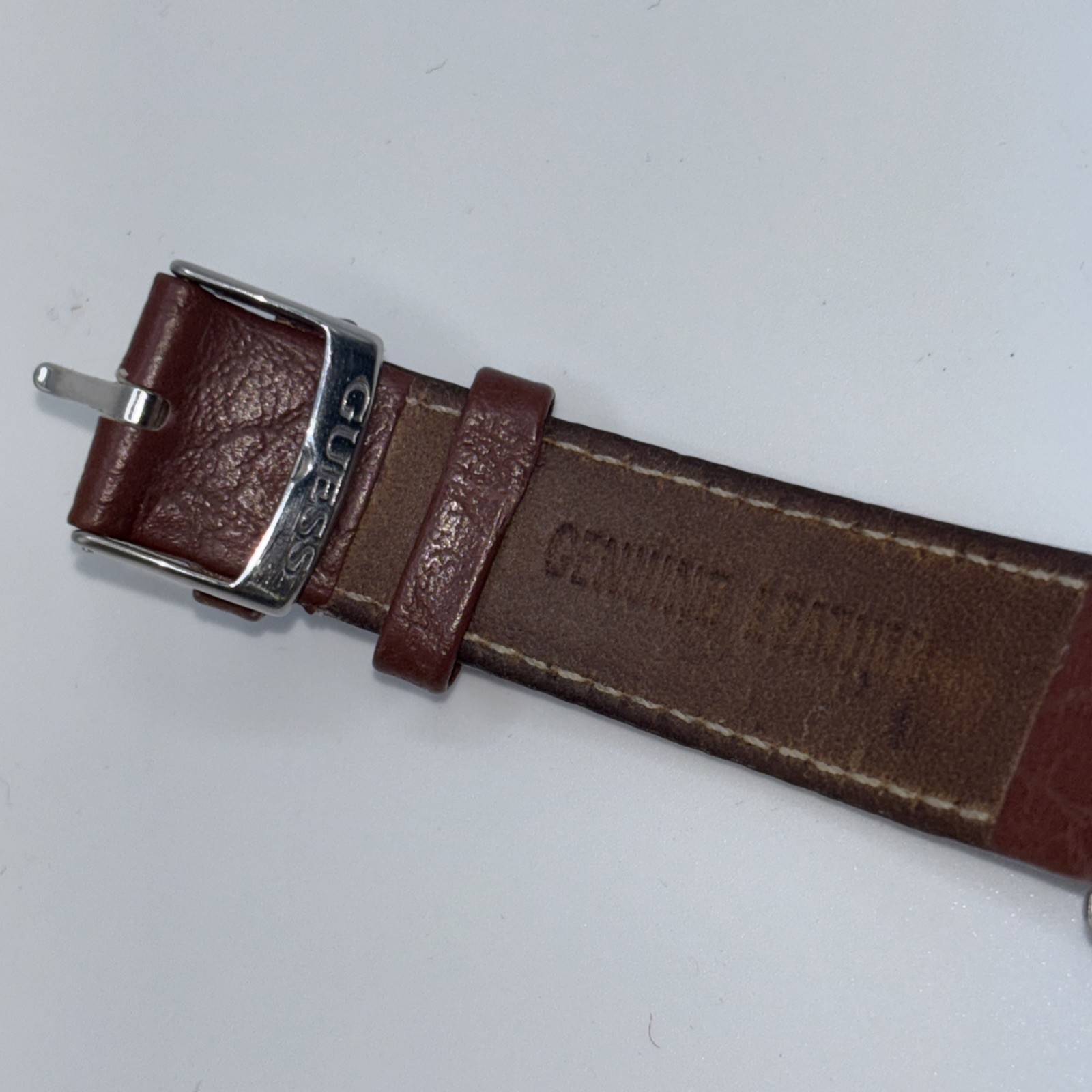 VTG Guess Waterpro Watch Mens 50 Meters 165 Feet Leather Strap Needs Battery DR2