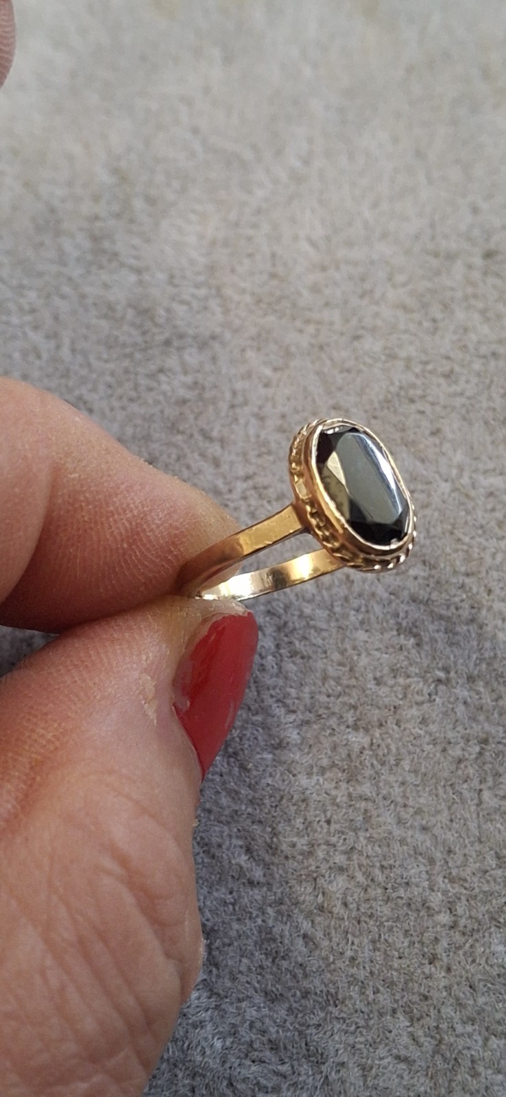 9ct Yellow Gold Hematite Ring Size L