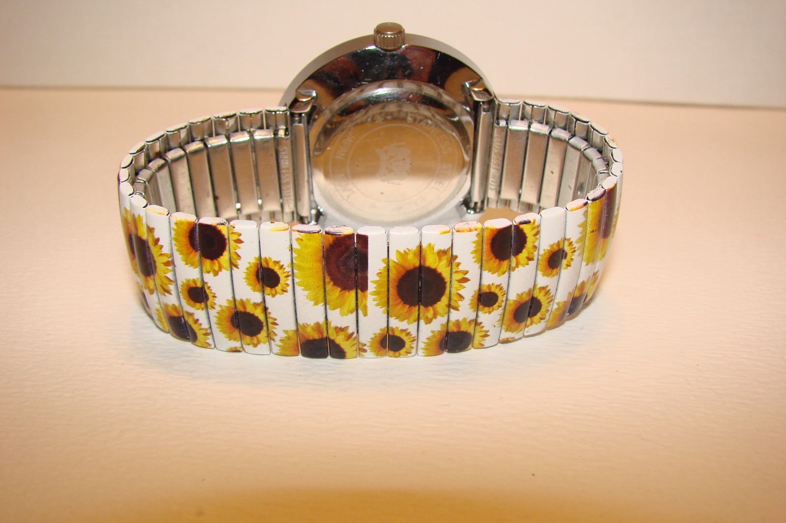 VARSALES WOMENS SUNFLOWER WRIST WATCH WORKING NEW BATTERY
