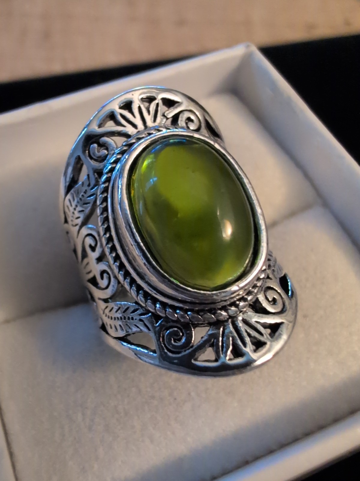 Sterling Silver Size 7 Ornate Vintage Revival Perfect Eye Clean Green Amber