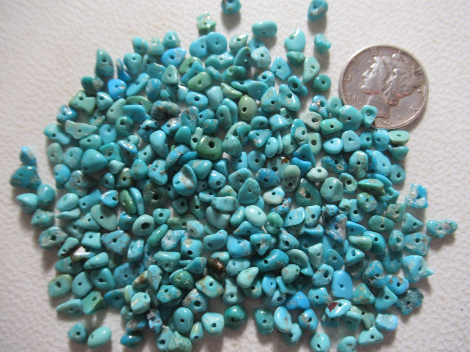 KINGMAN TURQUOISE 1/2 OZ DRILLED NUGGETS 3mm X 2mm TO 7mm X 4mm #586