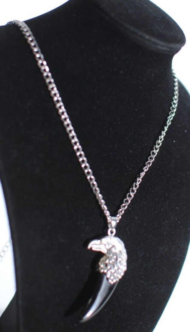 Men’s Eagle Head Black Agate Eagle Claw Pendant Necklace 20 in Chain
