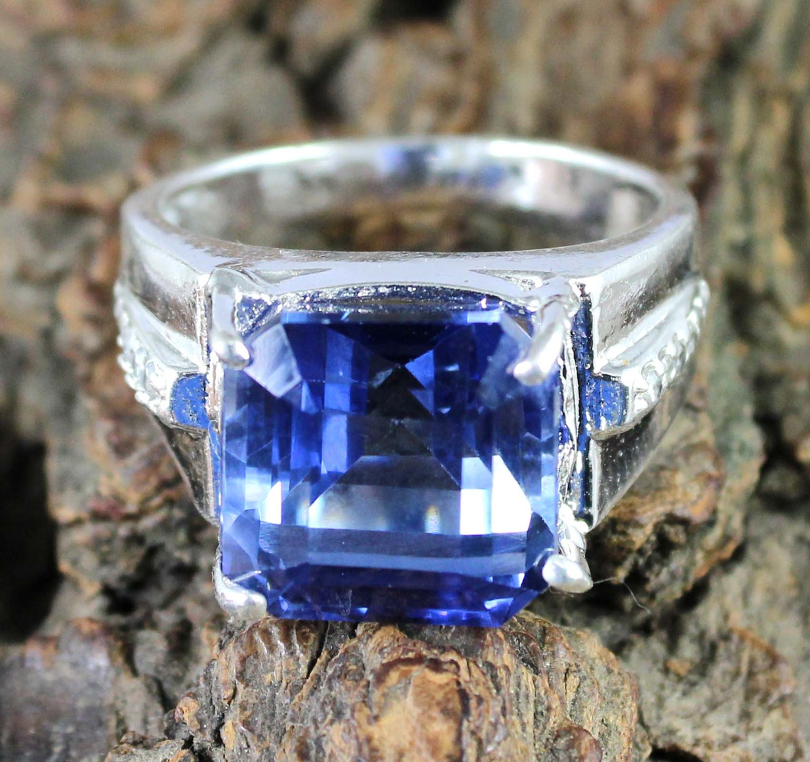 Blue Sapphire 15.56 Ct/12 mm Natural Octagon Cut Gemstone Certified Men’s Ring