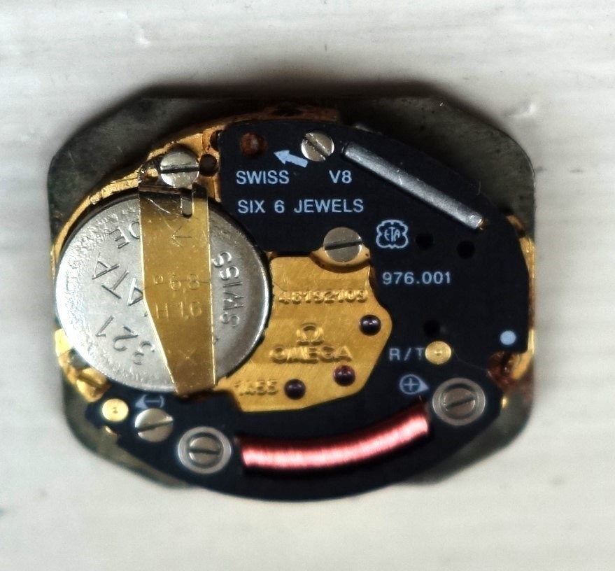 WRISTWATCH MOVEMENTS X3 LADIES OMEGA TISSOT ETC SOLD FOR SPARES OR REPAIRS
