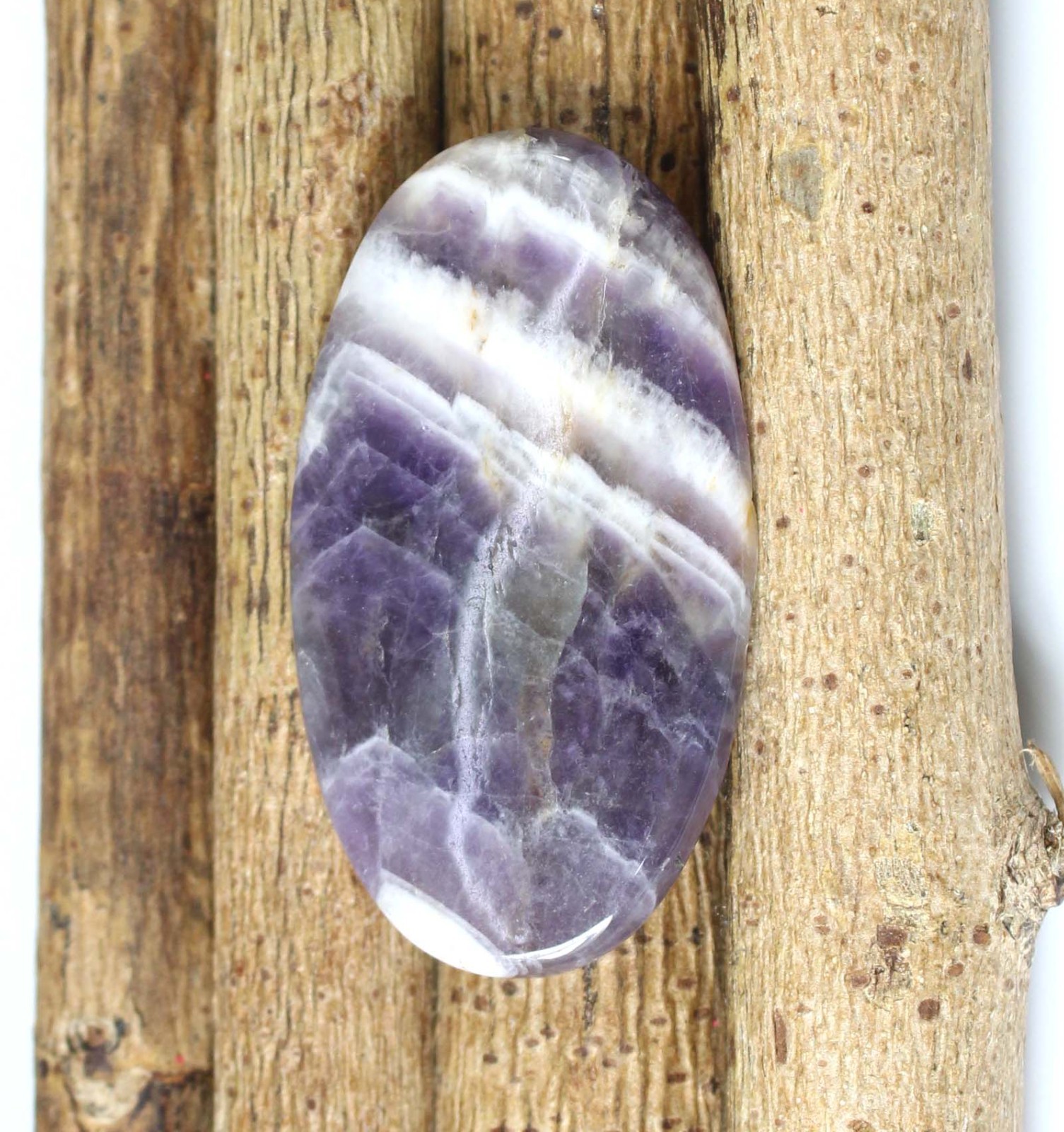 Brazilian Natural Violet Amethyst 40.55 Ct/42 mm Oval Gemstone Certified T38123