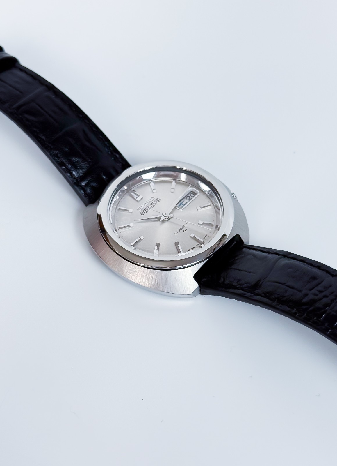 Seiko 5 Actus 7019-7020 Sunburst Silver Dial