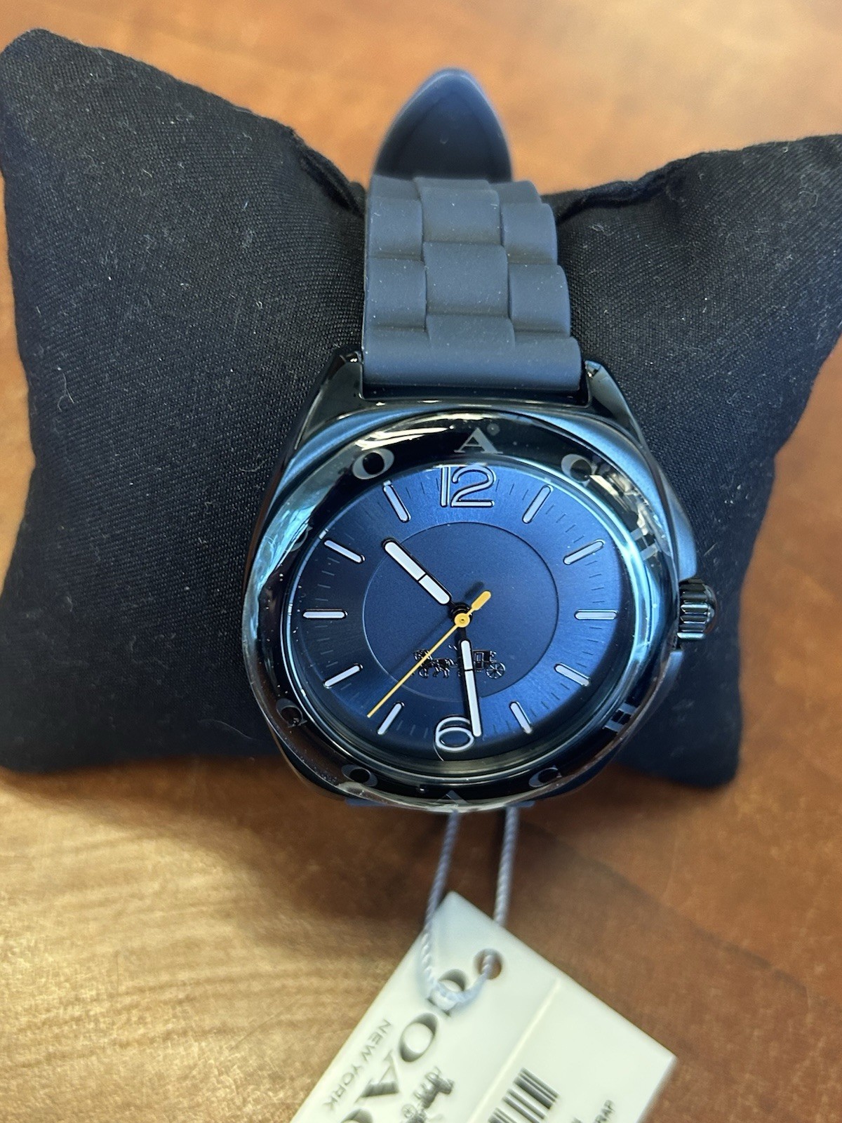 Coach Men Flip Watch Rubber Strap Navy/Black Stainless Steel Water Resist 3 Bar