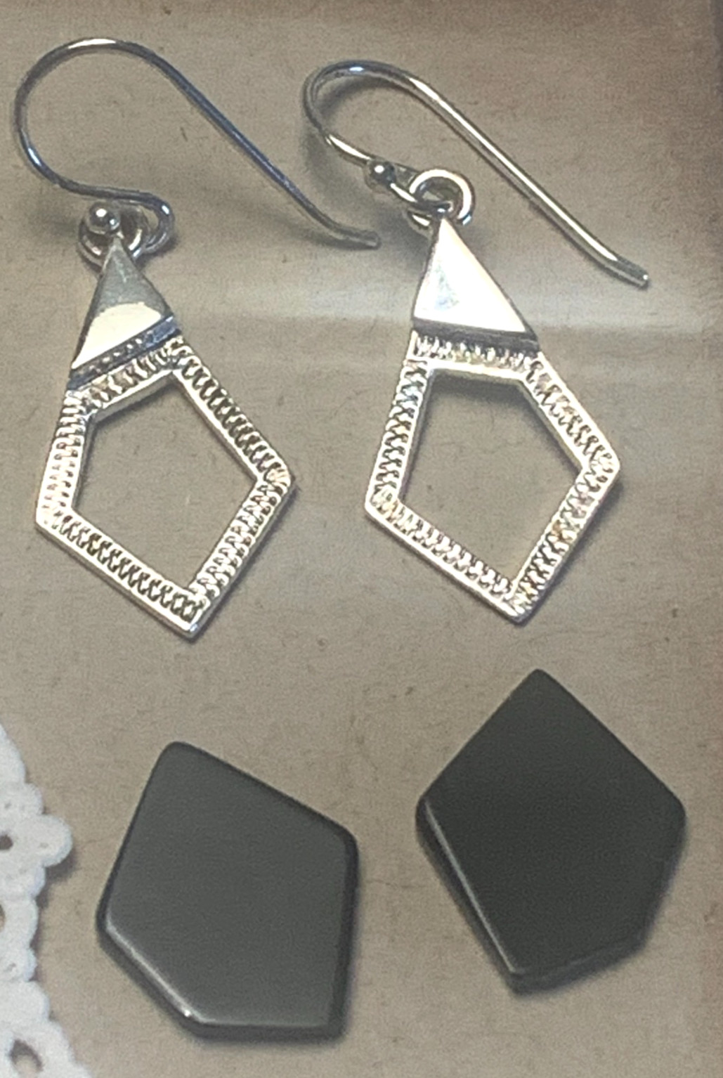 925 Sterling Silver Geometric Triangle Dangle Earrings approx 1-1.5 in