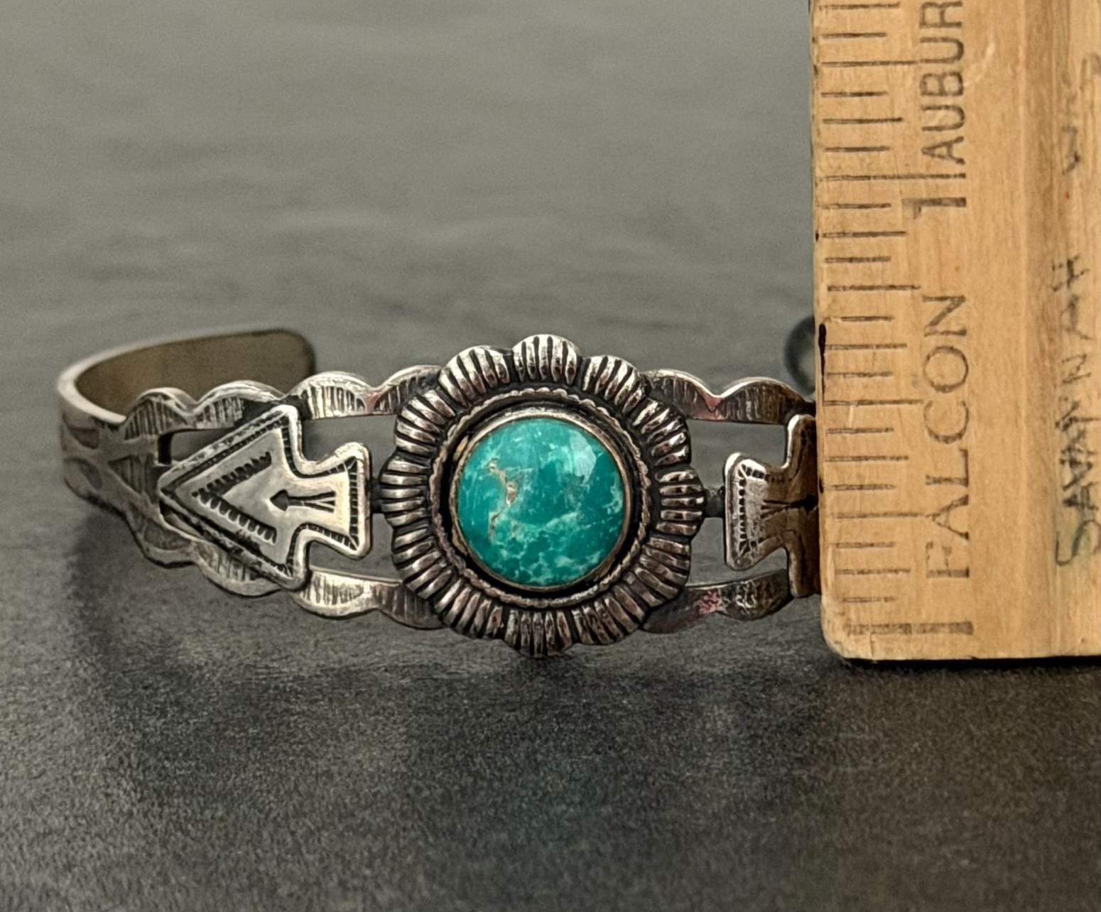 Vintage FRED HARVEY era Navajo ARROW HEAD Turquoise Sterling Bracelet 6.75in