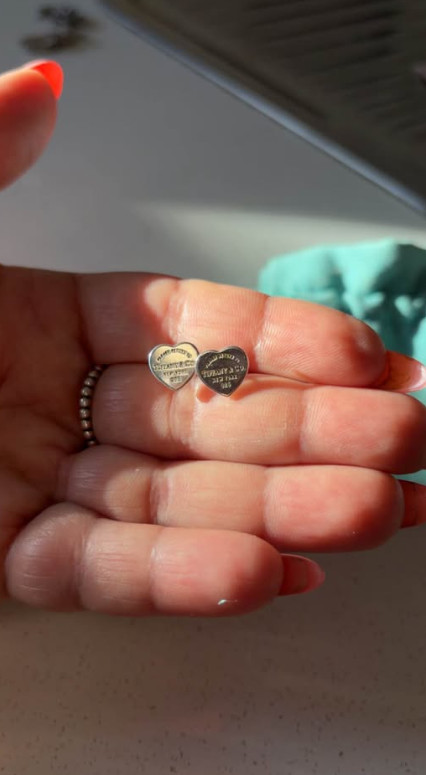 Tiffany & Co. Return to Tiffany Heart Tag Stud Earrings 925 Sterling Silver
