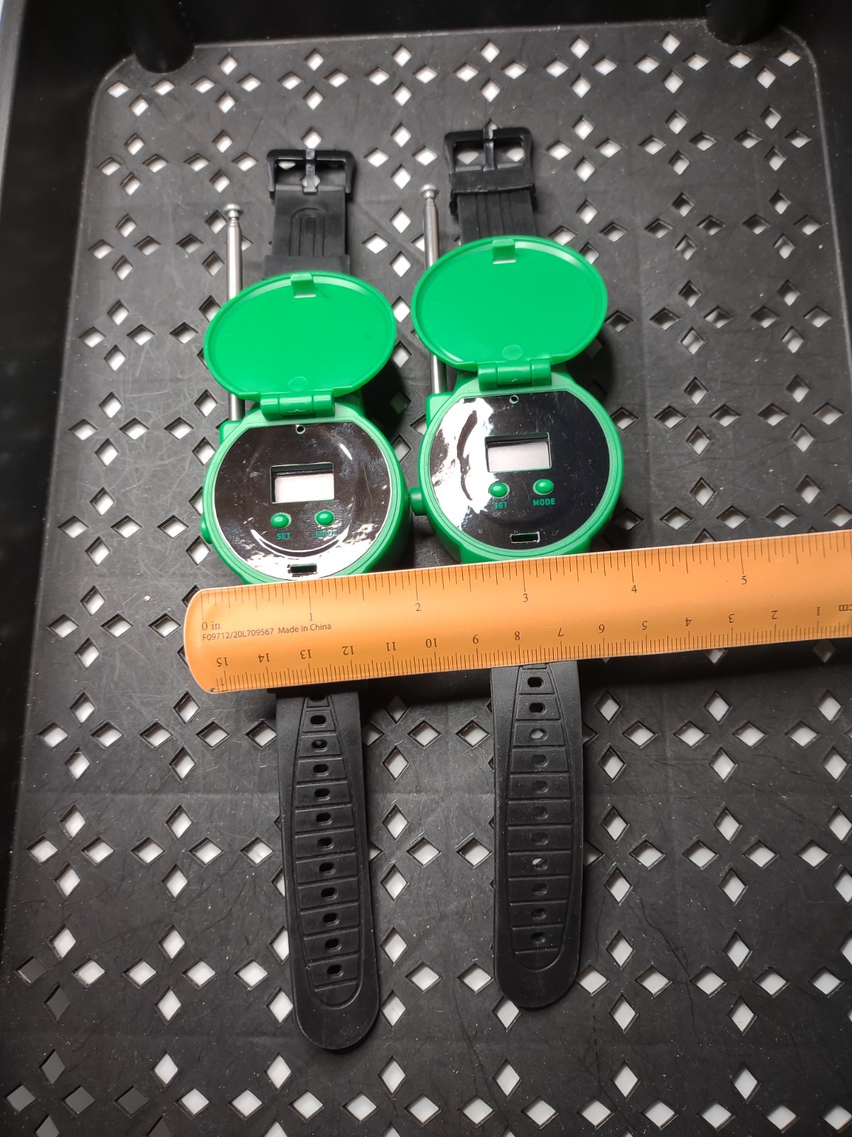Lot Of 2 Green Lantern DC Comics Walkie Talkie Watches DC Comics Lot HGHAM
