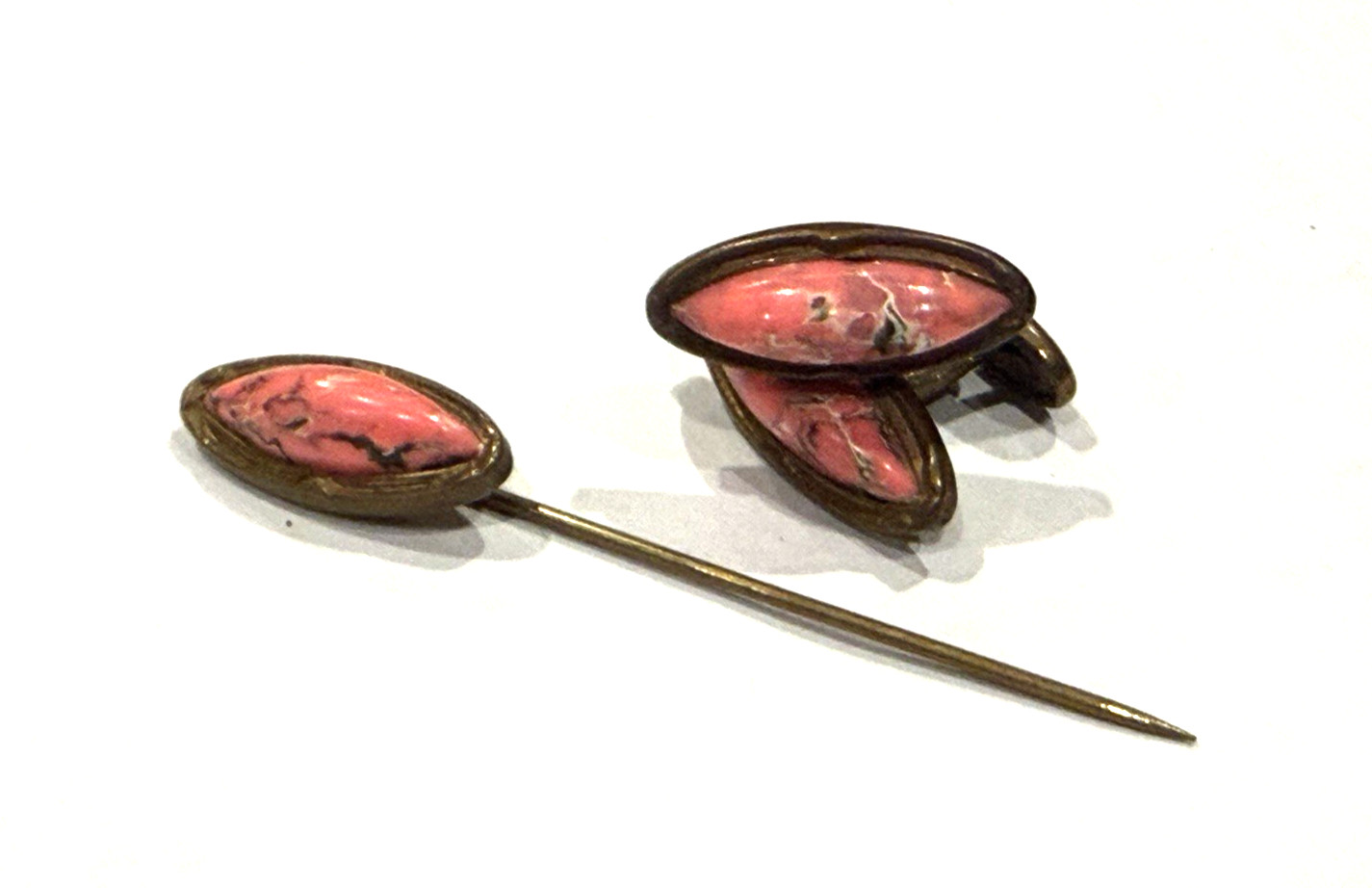 ANTIQUE VICTORIAN CUFFLINKS & STICK PIN PINK CORAL LUCITE NAVETTE BRASS SET
