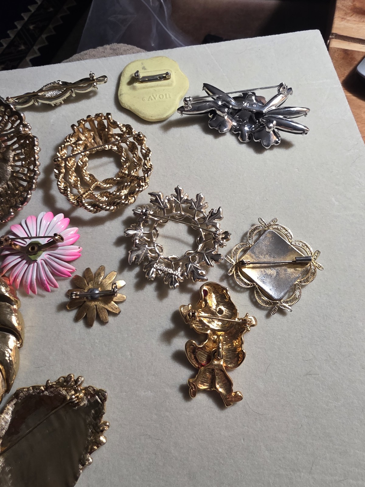 Vintage Mixed Brooch Lot Monet Emmons Sarah Coventry Avon (23)
