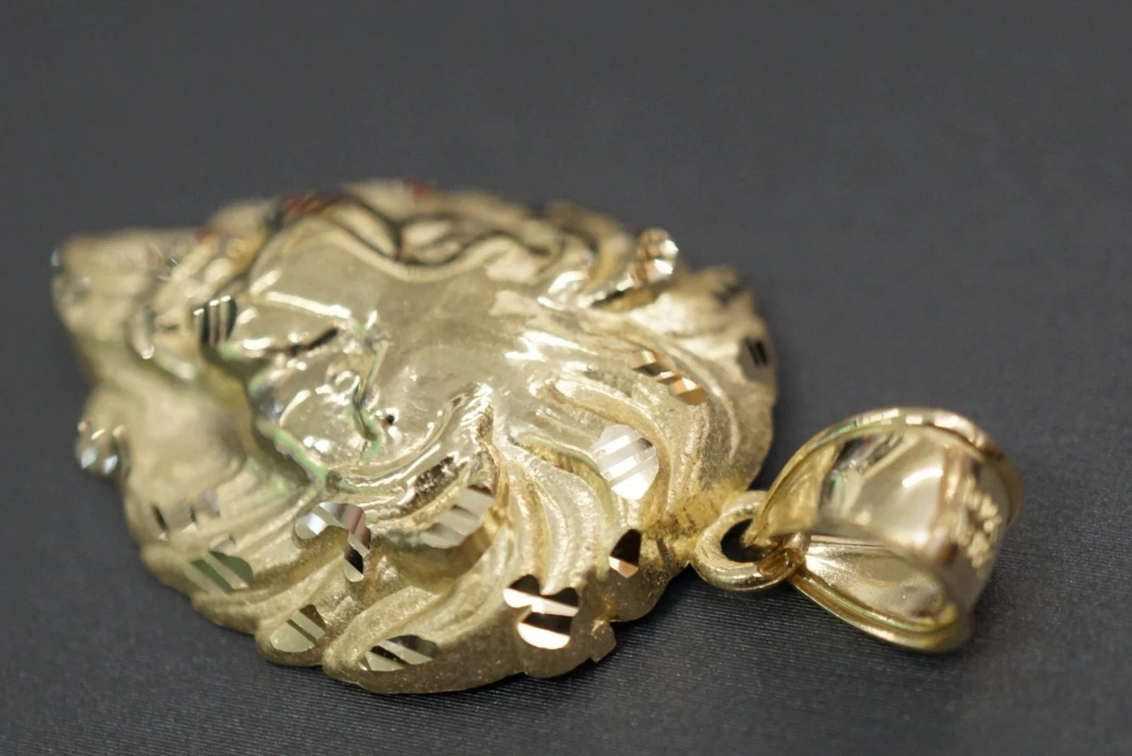 Real 10k Yellow Gold Charm Lion Head Pendant Diamond Cut 1.75″ Mens Stamp 10kt
