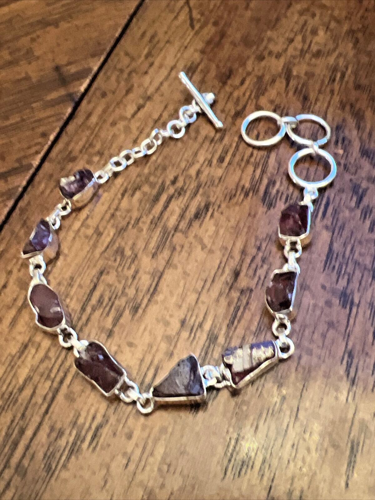 Artisan Crafted Orissa Rhodolite Garnet Bracelet in Sterling Silver (7.25 In) 18