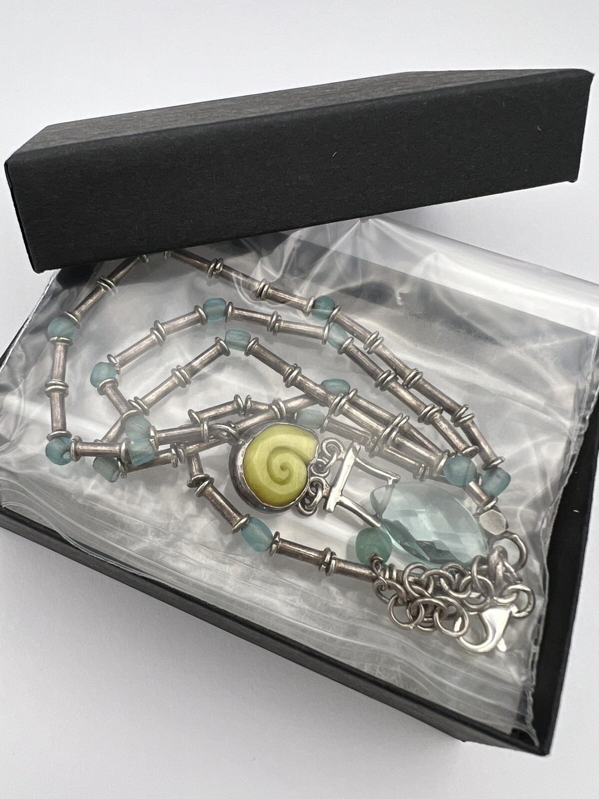 Janice Lee Ripley JLR Sterling Silver Blue Glass Necklace 16.50-18.25″