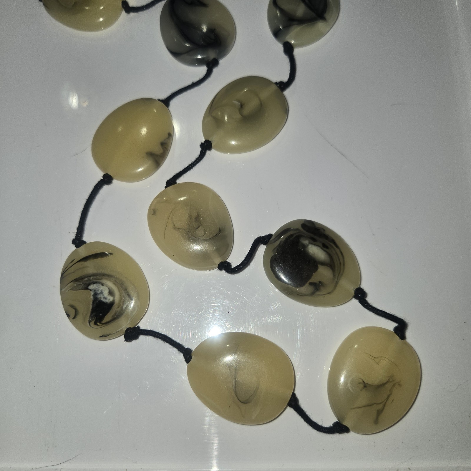 Polished Crackled Agate Necklace Approx 20” Long