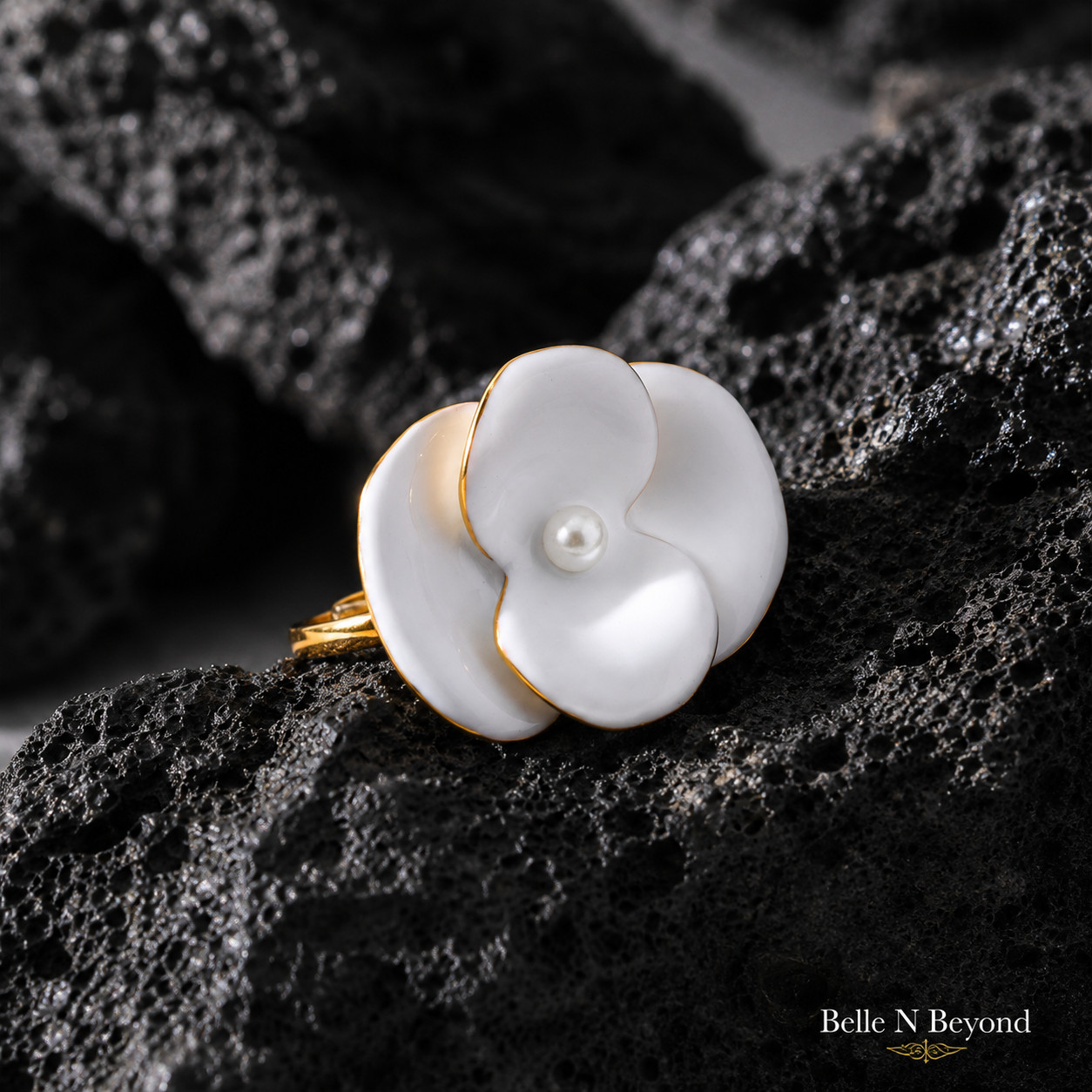 White Enamel Flower Statement Ring Faux Pearl Gold Tone Floral Jewelry