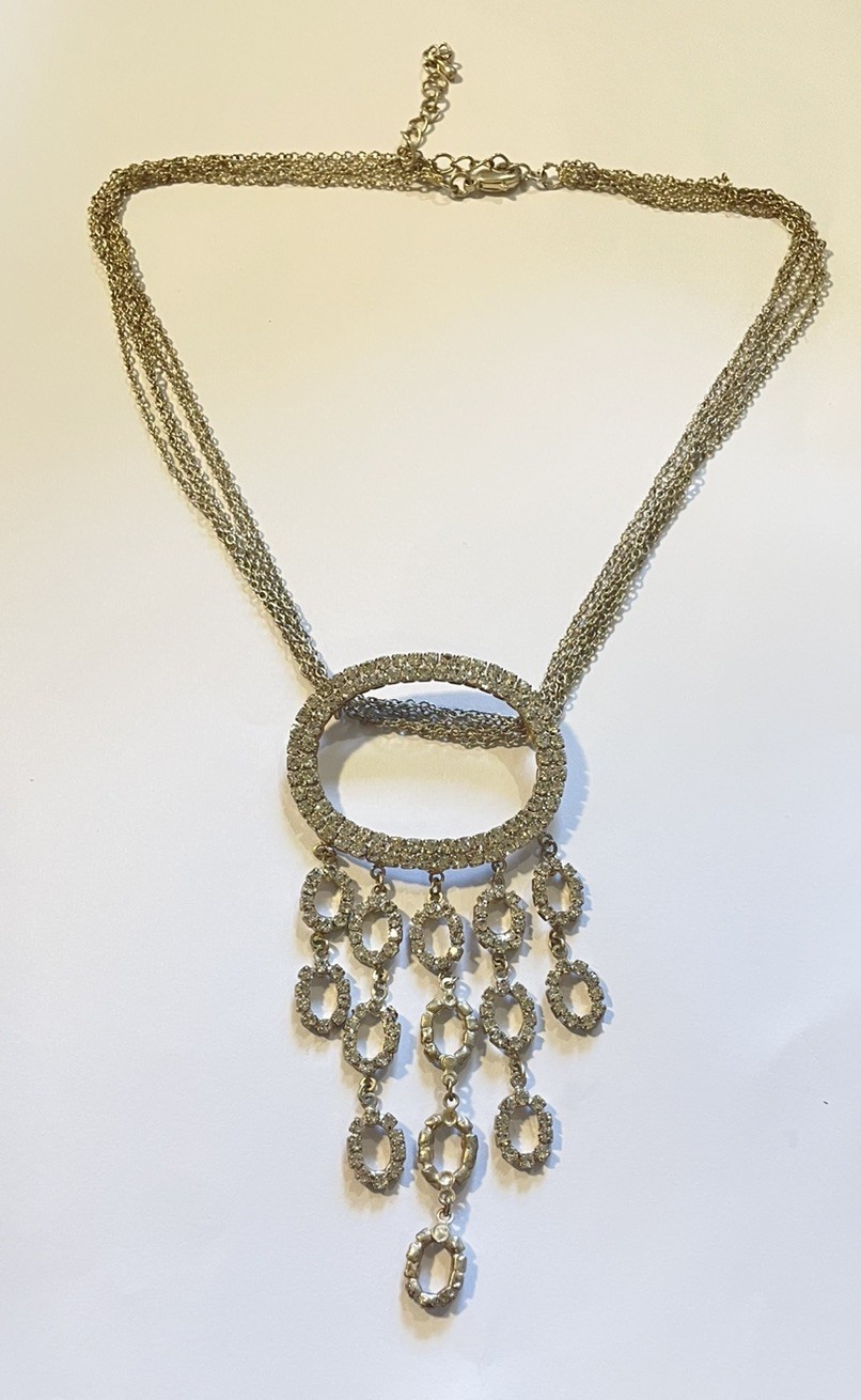 Beautiful Shimmering Gemstone Pendant & Necklace length 40cm. Night Out.