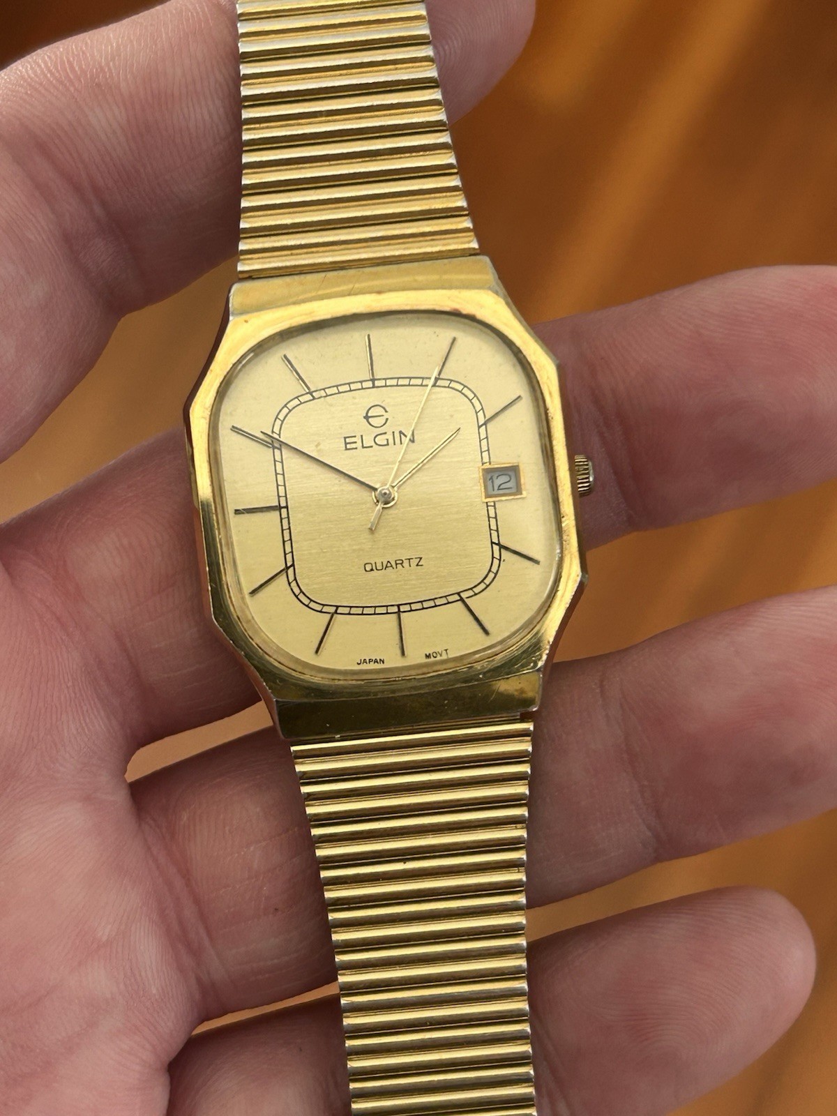 💙 RUNS GREAT! Neo Vintage 1980s ELGIN Nautellipse Gold Tone Quartz Watch