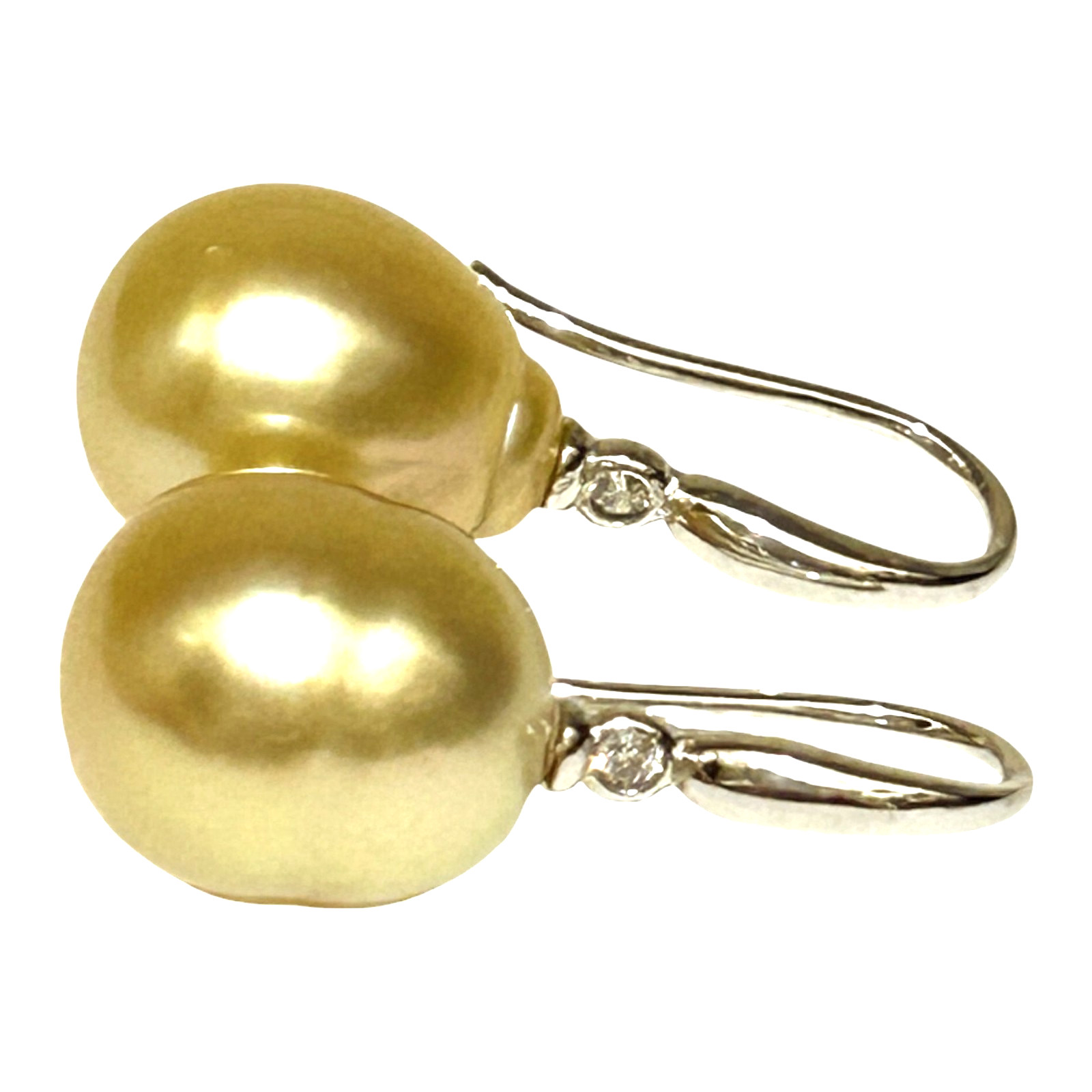 Oval Drop 11.6 x 12.9mm Philippines South Sea Pearl Natural Gold Dangle Earrings
