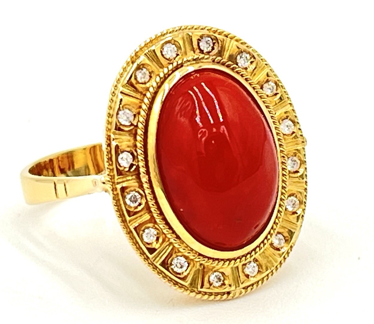 18Kt Gold Red Coral Mediterranean Natural Diamonds Cabochon Ring 14x10mm
