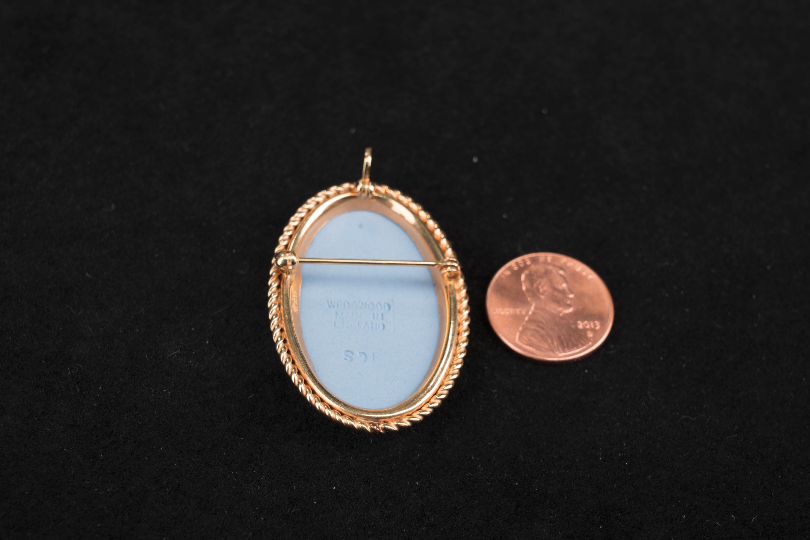 Wedgwood blue jasper gold pendant brooch Van Dell 12K Gold dancing muse or nymph