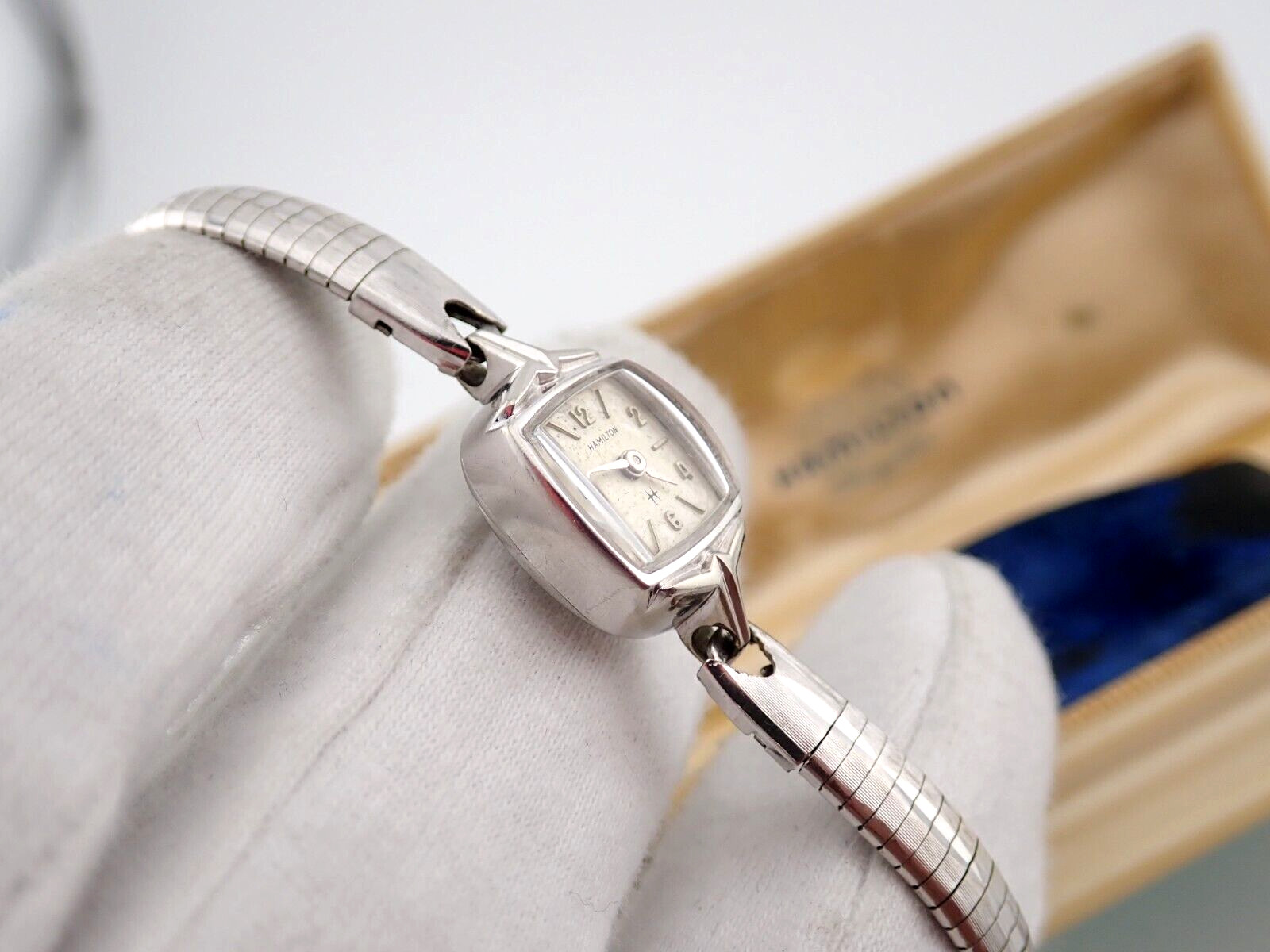 HAMILTON, 50’s Clean 10L Gold Filled w/BOX, Manual Wind LADIES WATCH R27-18