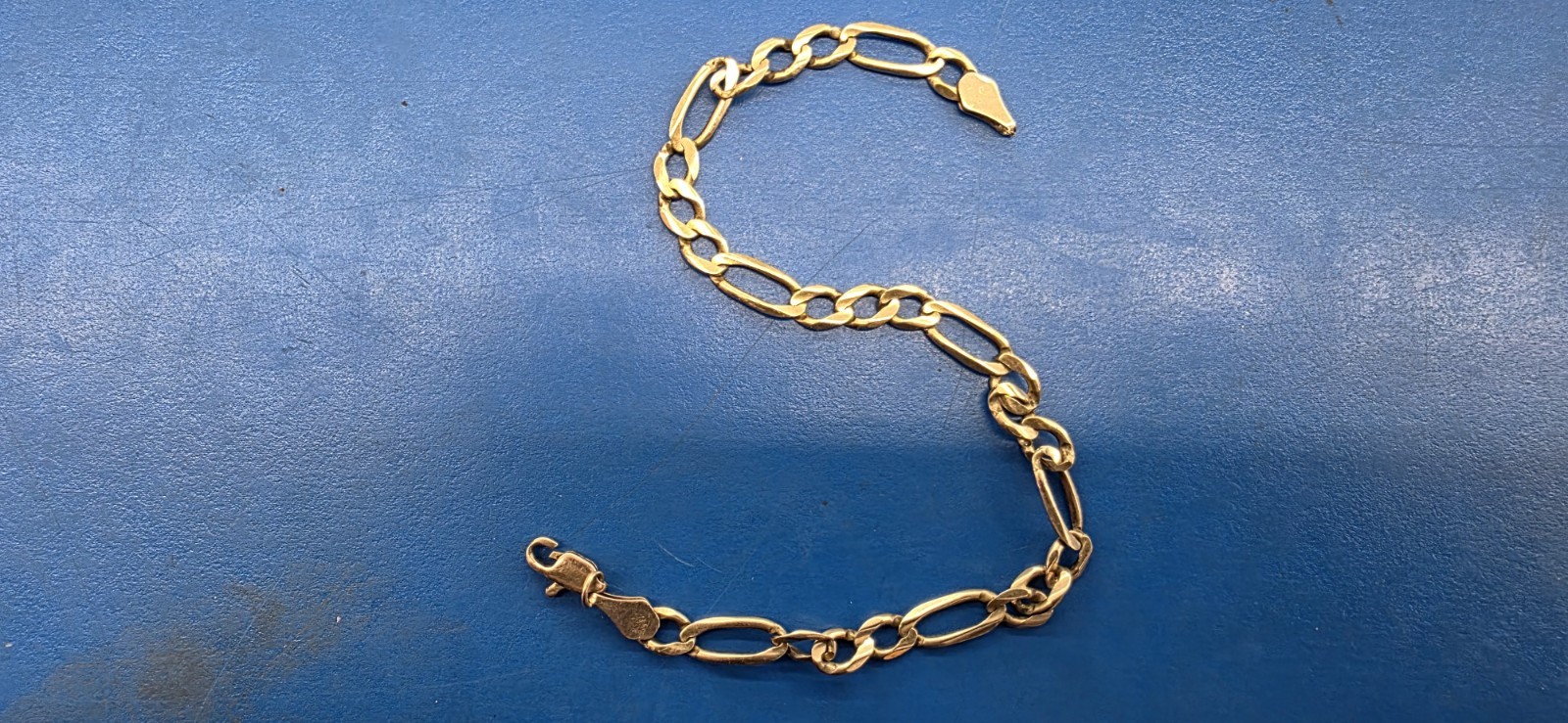 11K Yellow Gold Chain Bracelet ~ 9in. In Length ~8.4 Grams