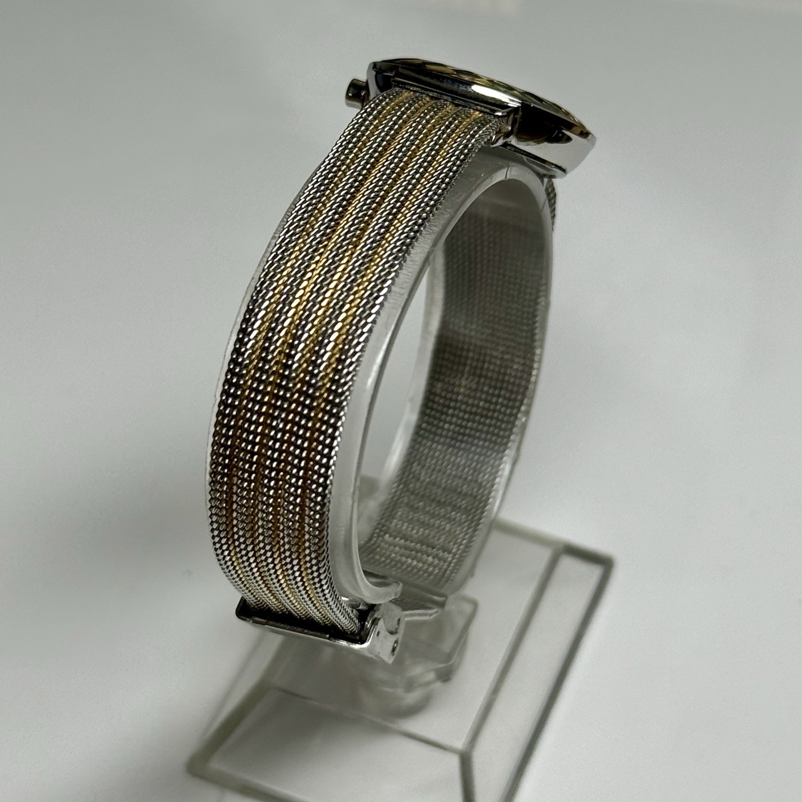 Skagen Womens Watch Two Tone Bracelet Faceted Mineral Crystal Excellent Conditio