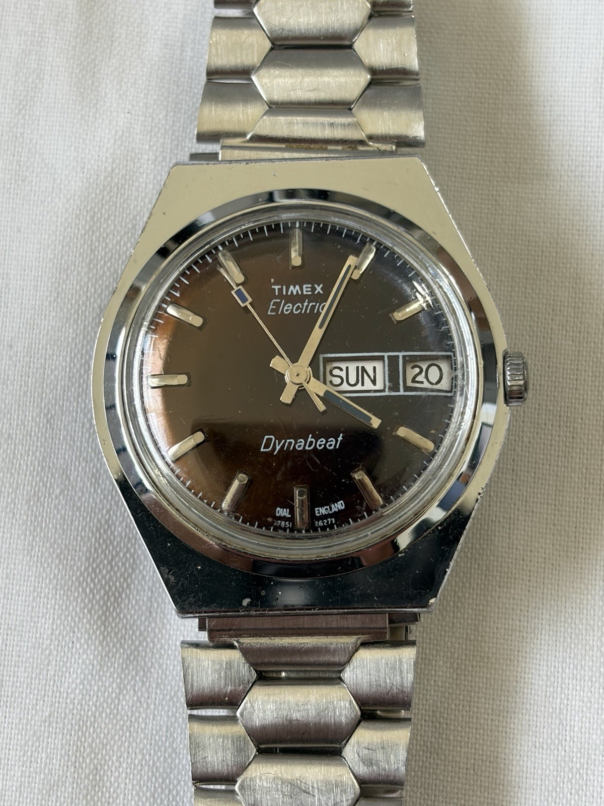 Vintage 1977 Timex Electric Dynabeat 26277 Maroon Dial Watch Runs