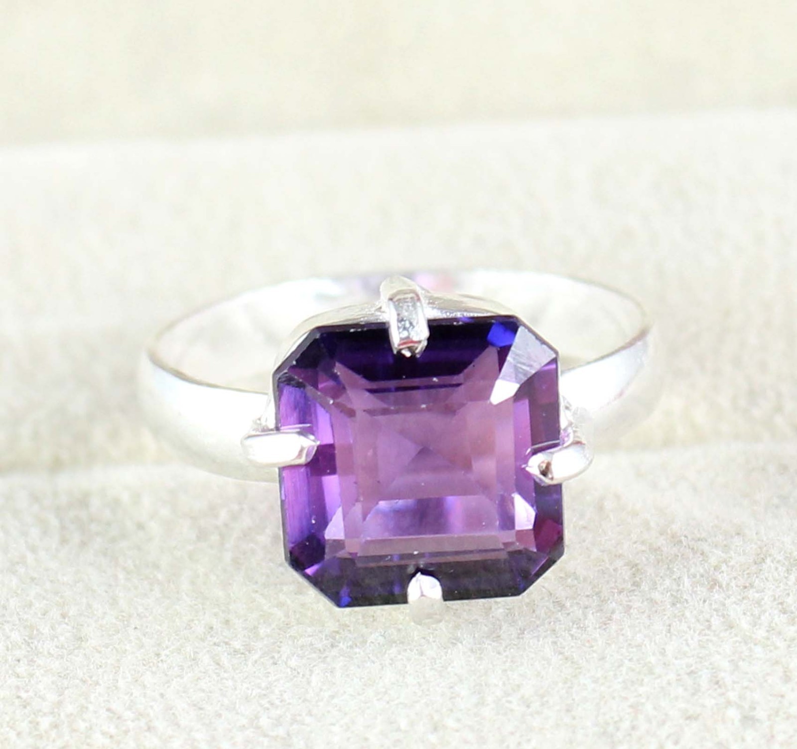 Natural 8.05 Ct Octagon Boysenberry Sapphire Gemstone Ring Free Certification