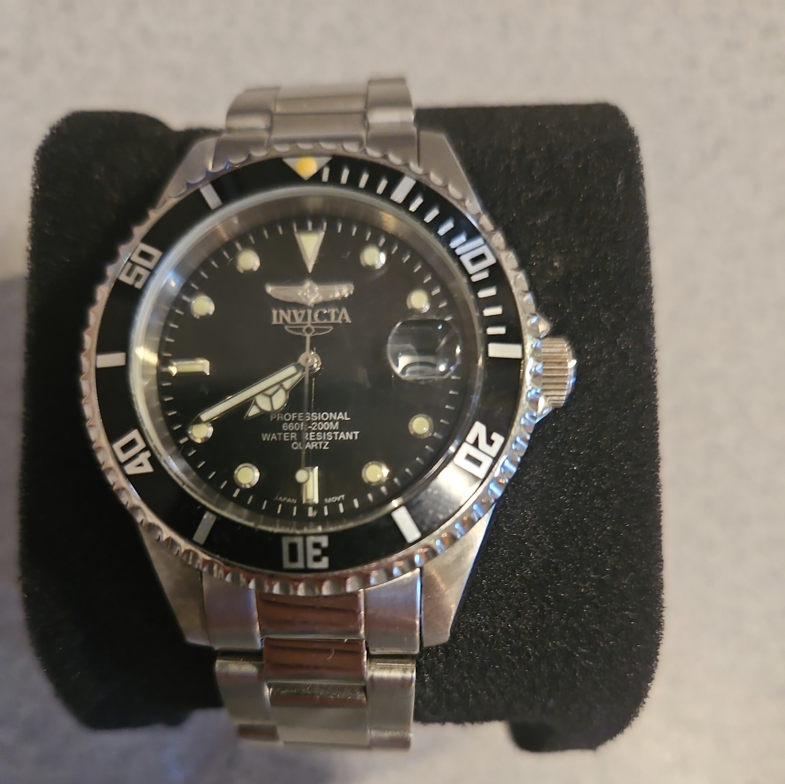 Invicta Pro Diver 8932OB Wristwatch for Men Needs Battery