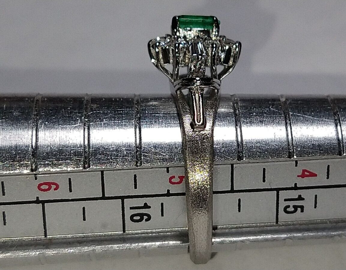 Solid platinum 0.57 carat natural emerald diamond ring 4.05 grams sz 4.75 pt900