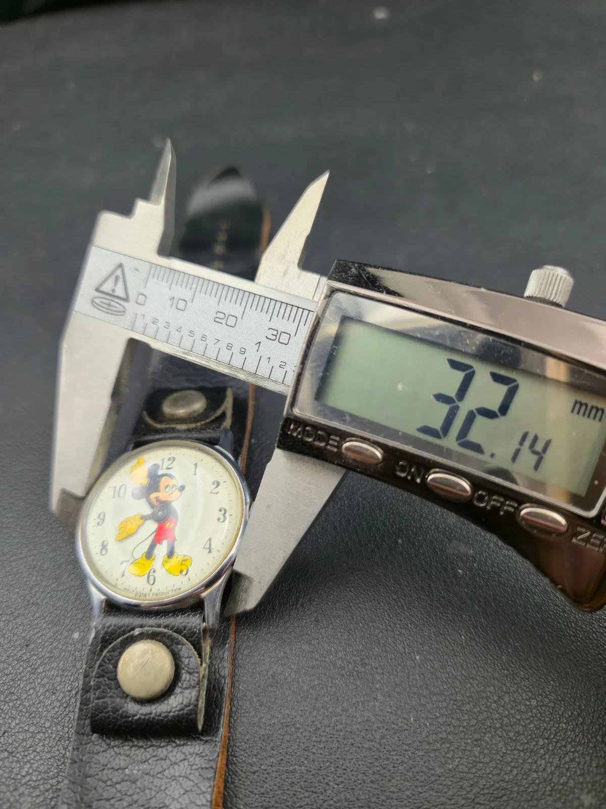 Full Set Vintage Ingersoll Mickey Mouse Fun Timer wristwatch 30101 IOB w/ Papers