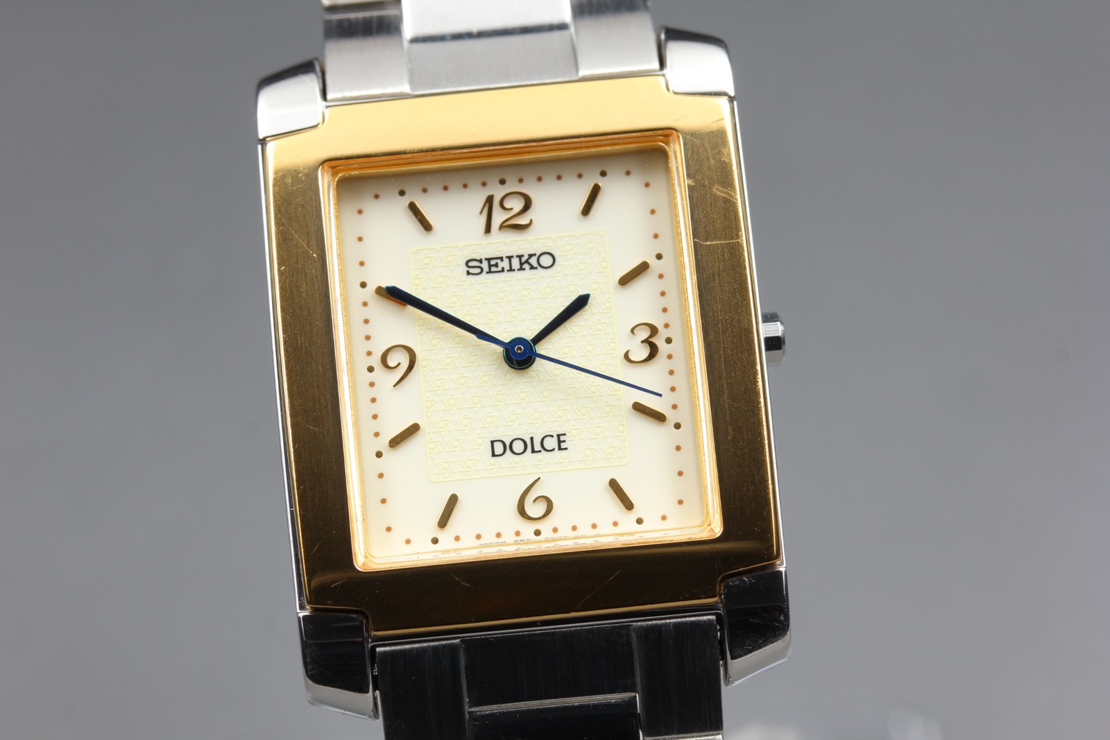 Vtg 1998 N MINT Seiko Dolce 5E61-5A40 Quartz Two-Tone Tank HAQ Mens Watch JAPAN
