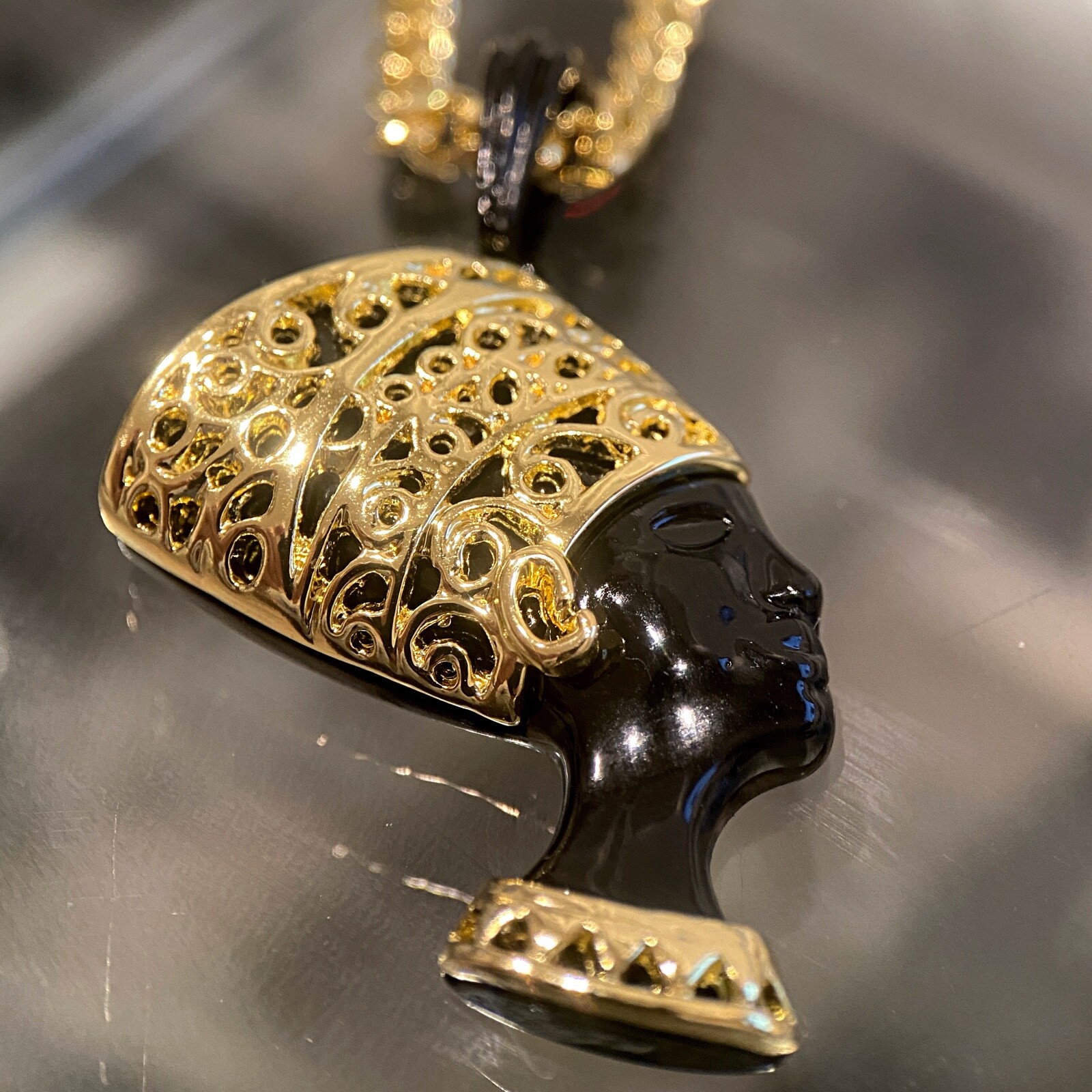 Queen Nefertiti Head Black and Gold Plated Pendant Cuban Link Chain Necklace 24″
