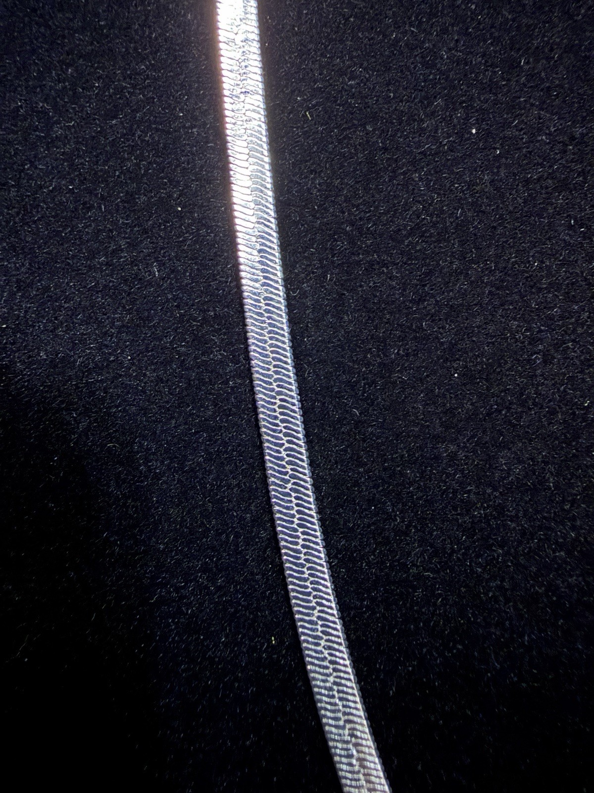 925 Sterling Silver Herringbone 30in 4MM Necklace. Brand new. BEAUTIFUL 15.9g