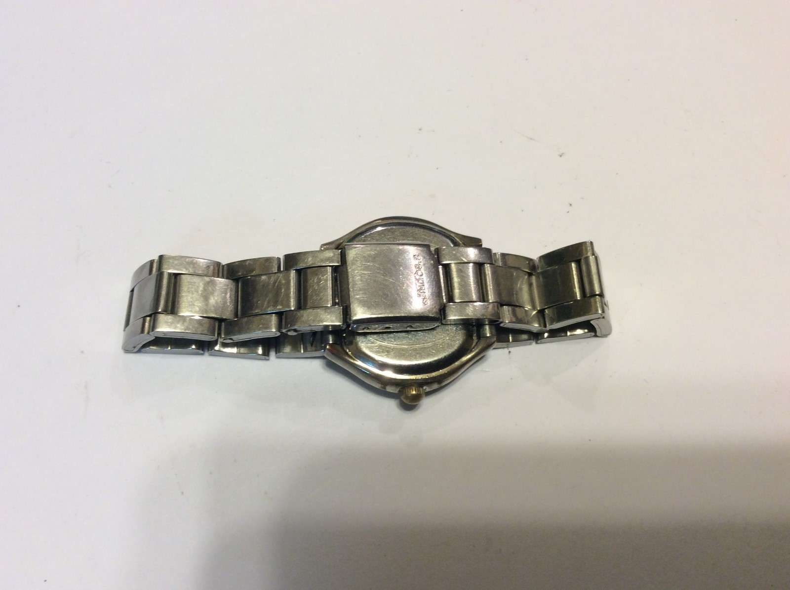 Collectible S 2 Squre womens watch,runs good has wear/age,bold silver tone L497