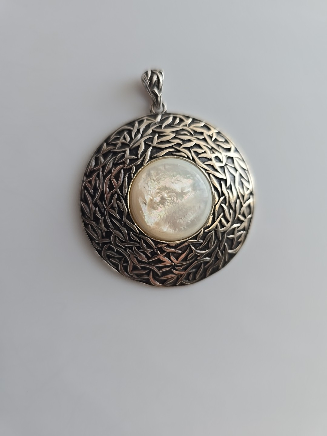PAZ CREATIONS ISRAEL STERLING SILVER MOP PENDANT
