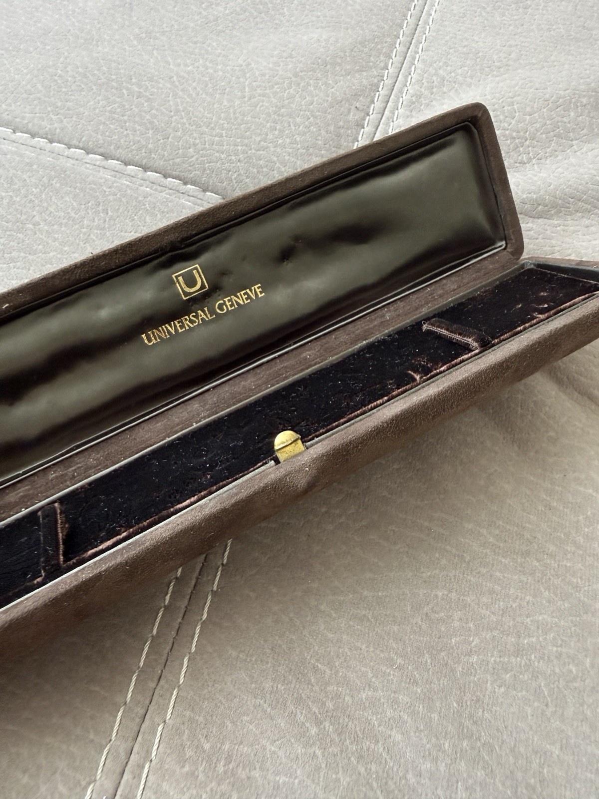VINTAGE WATCH BOX UNIVERSAL GENEVE VERY RARE WATCH BOX UNIVERSAL GENEVE