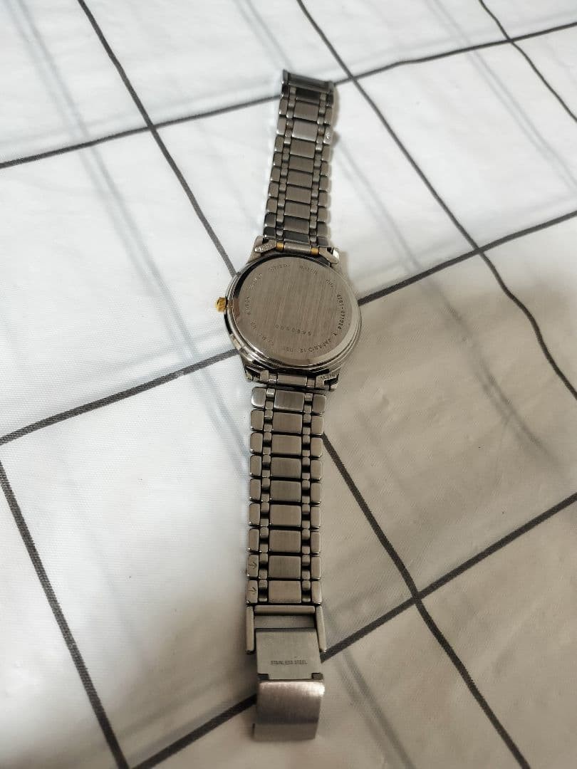 Mint condition CITIZEN FORMA 4761 quartz wristwatch, fully functional, made in J