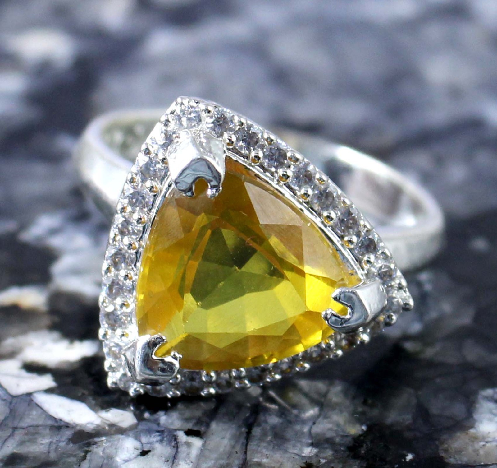 Yellow Sapphire 9.05 Ct/11 mm Natural Trillion Gemstone Certified Ring See Video