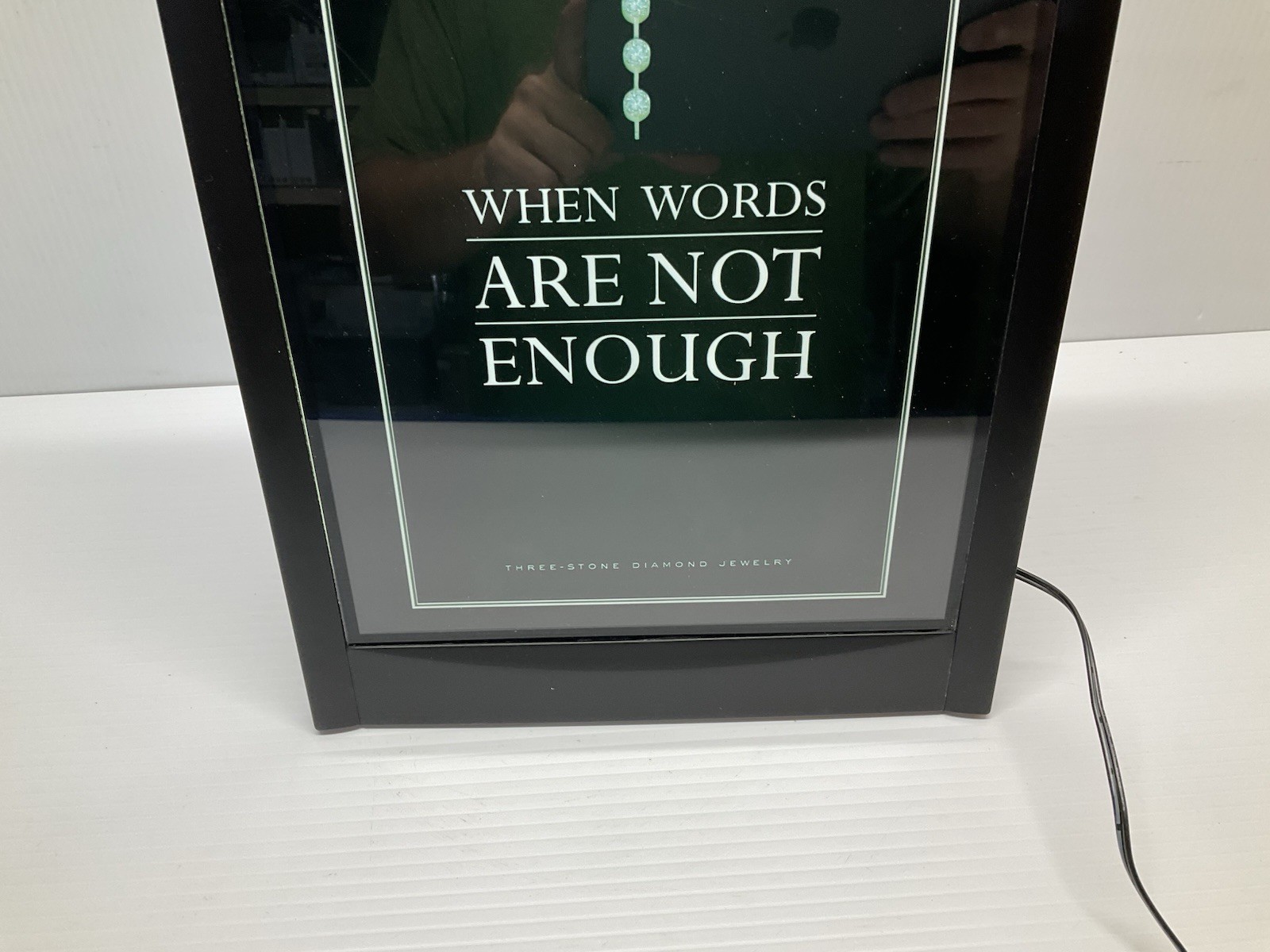 Three-Stone Diamond Jewlery Store Countertop Display Durtran Light Box