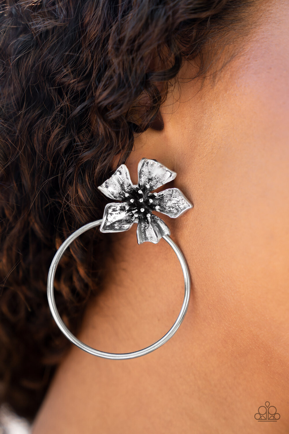 Paparazzi jewelry Buttercup Bliss Silver Flower Hoop Earrings NEW