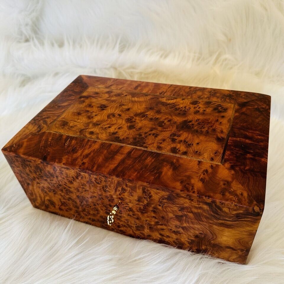 Burl lockable thuya wooden jewelry box holder with key Keepsake