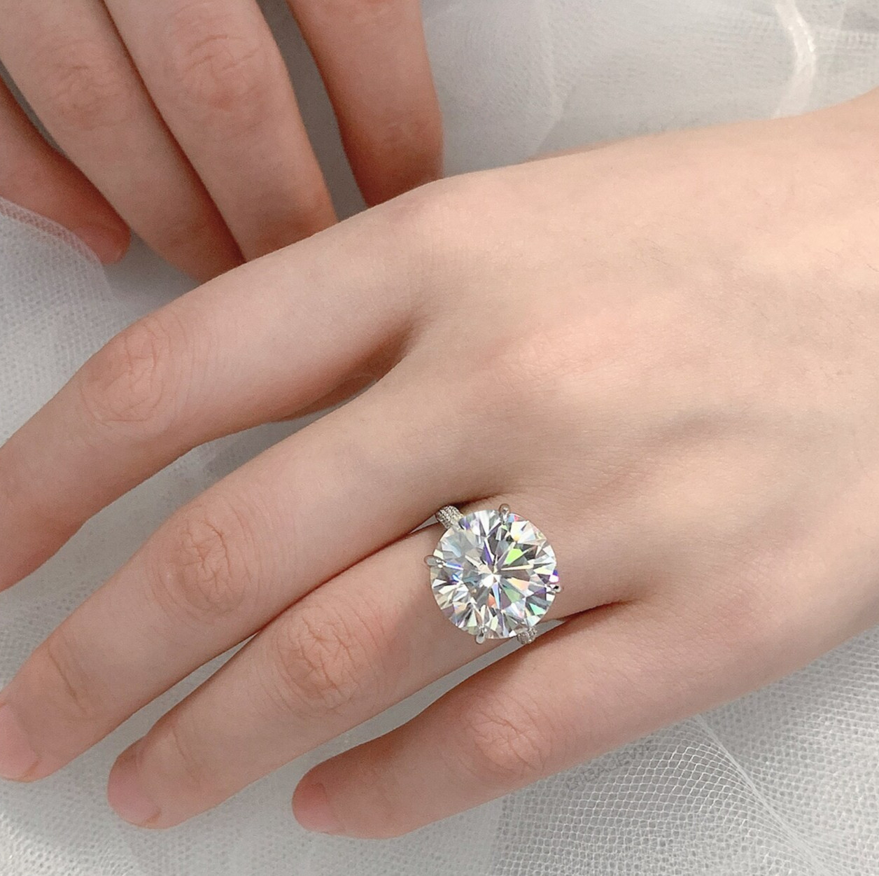 RARE 10.00 Ct, Certified White Diamond Ring,Tariffs FREE & Matching Studs .