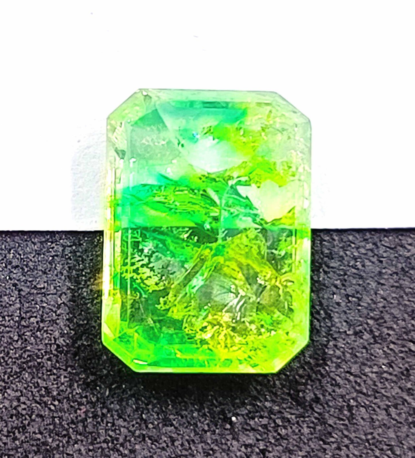 Unique Zambia Green Emerald Certified 8 Ct Natural Emerald Cut Loose Gemstone DD